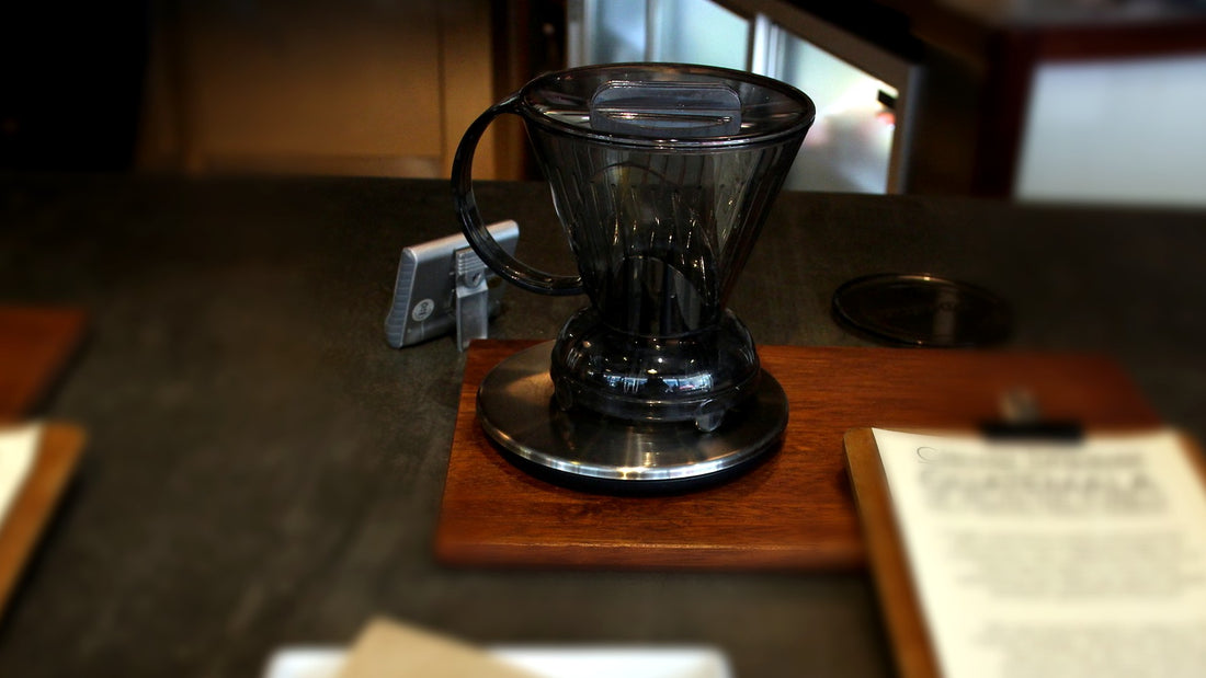 Clever Dripper Recipe by Odd Kin Coffee Roasters. Source: Bex Walton via Flickr (transformed) - https://www.flickr.com/photos/bexwalton/14683471567/